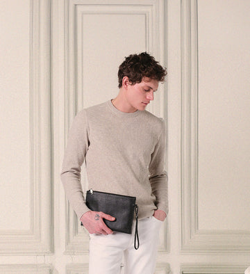 POUCHES